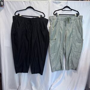 Lane Bryant Slub Capri Pants Lot of 2 Size 22/24 Black & Sage Green Drawstring